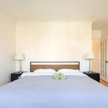 Free Parking, Beautiful 4 1/2- 2 Bedroom Apartment Montreal Exterior photo